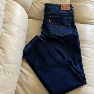 Levi jeans dark blue mid rise, skinny
